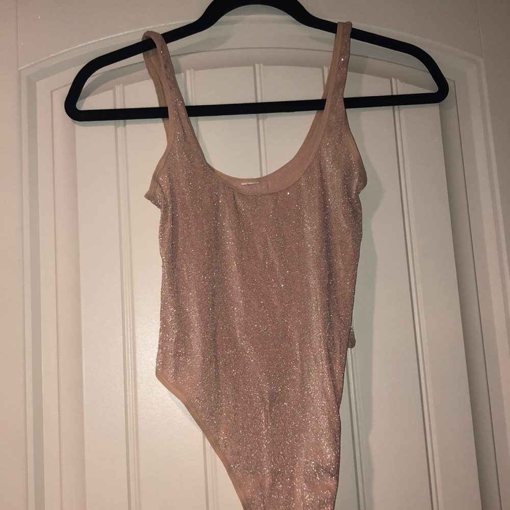 🌟FORM FITTING SPARKLE THONG BODY SUIT🌟